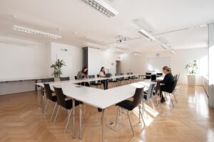 What Are The Best Coworking Spaces For Your Next Meeting? 3 Regus Coworking Spaces